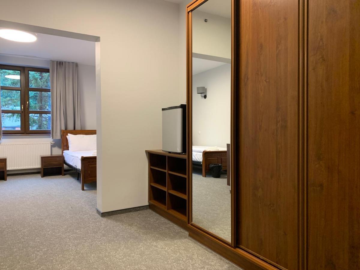 Hotel Red Ostrowiec Świętokrzyski Εξωτερικό φωτογραφία