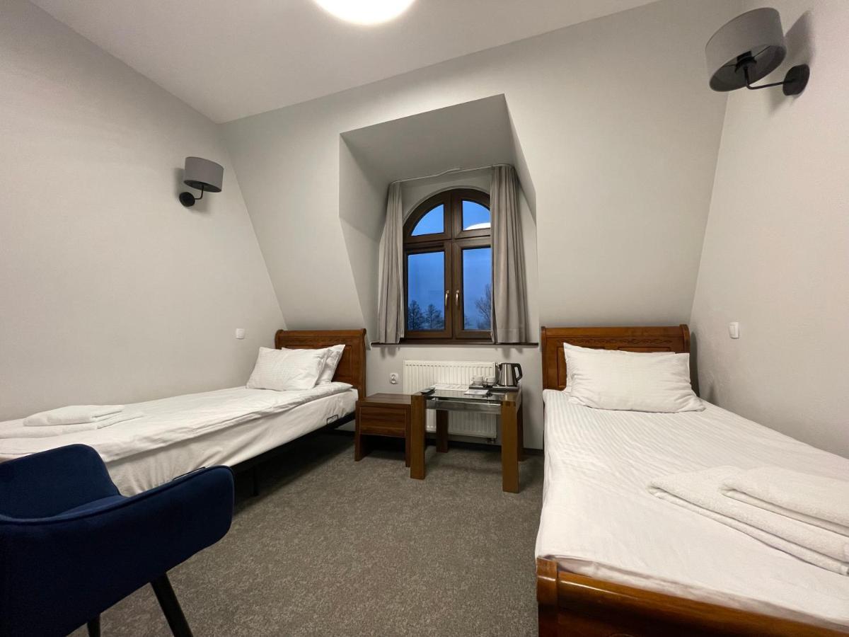Hotel Red Ostrowiec Świętokrzyski Εξωτερικό φωτογραφία