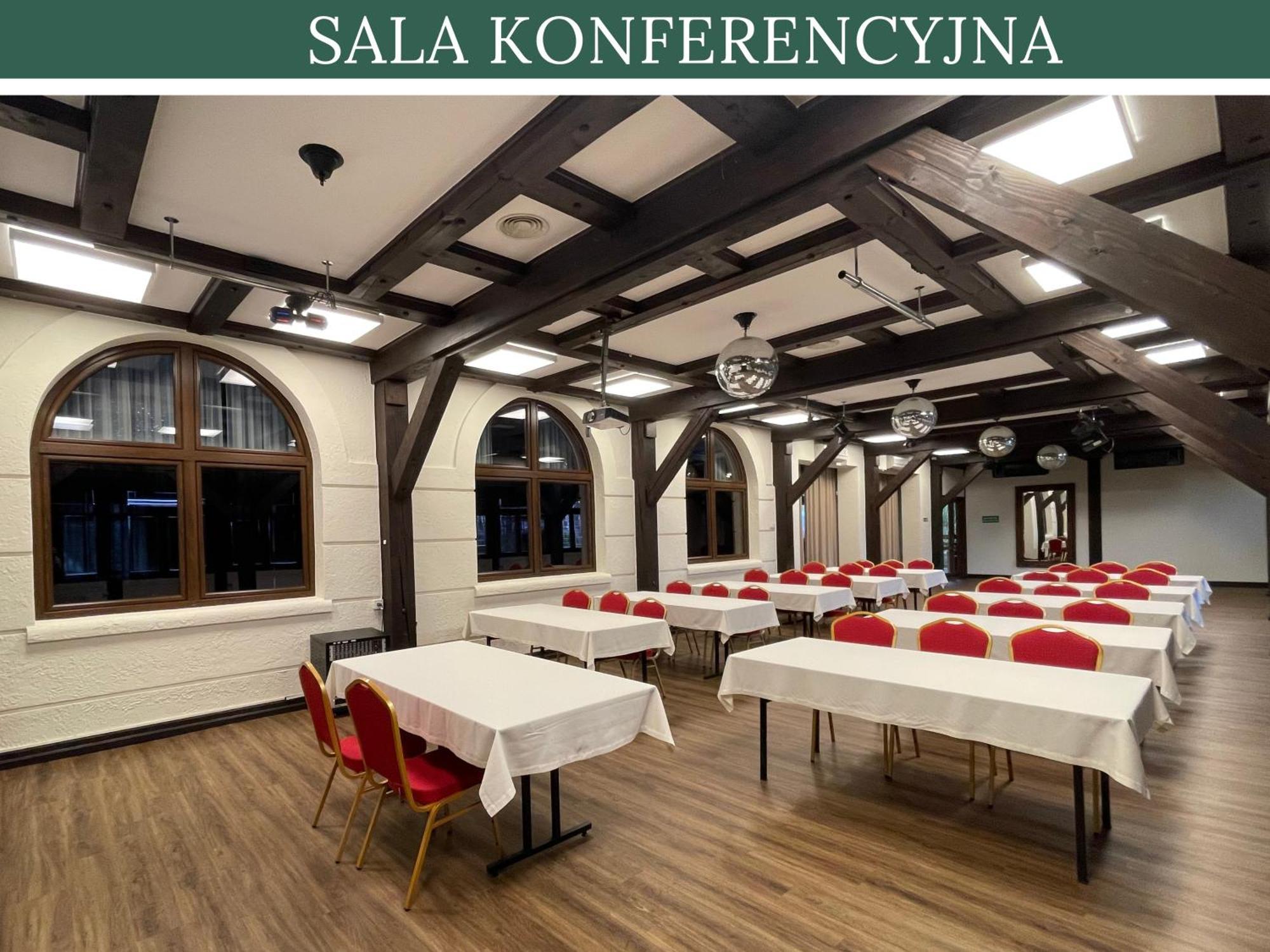 Hotel Red Ostrowiec Świętokrzyski Εξωτερικό φωτογραφία