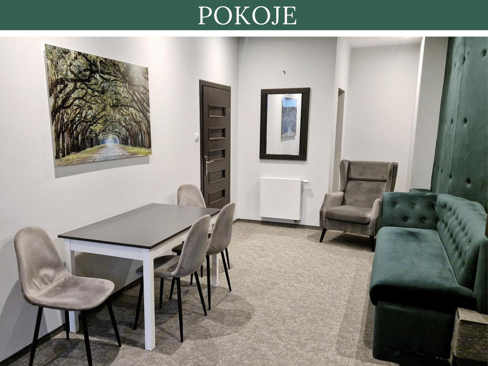 Hotel Red Ostrowiec Świętokrzyski Εξωτερικό φωτογραφία
