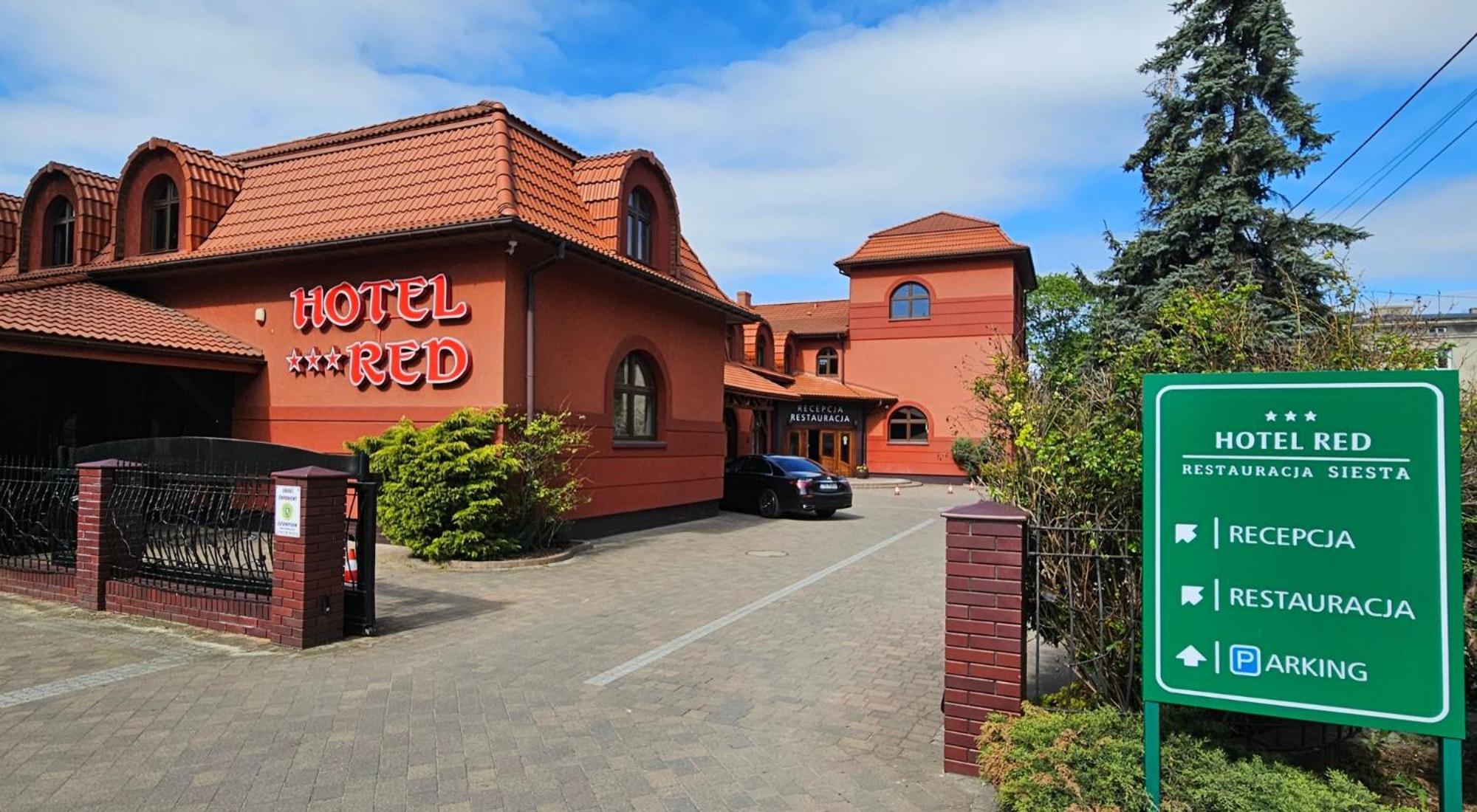 Hotel Red Ostrowiec Świętokrzyski Εξωτερικό φωτογραφία